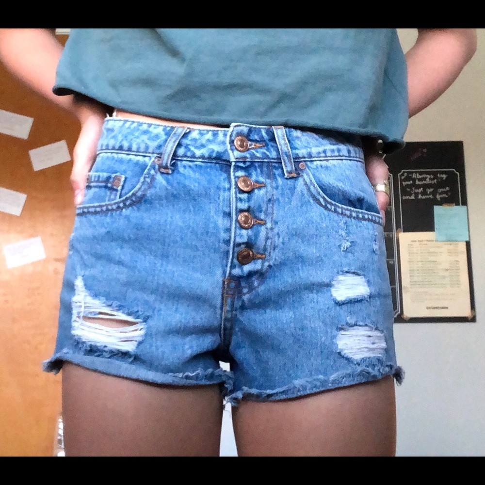 Forever 21 ripped jean shorts